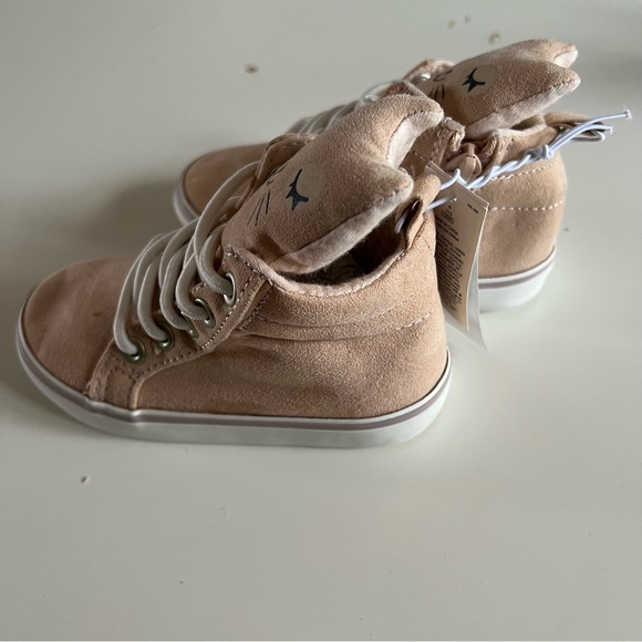 [BOGO ✨] NWT Cat Sneakers 🐱 - Picture 2 of 5